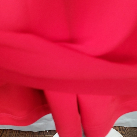 CALVIN KLEIN RED ROLL-SLEEVE TOP SIZE SMALL - Picture 7 of 11